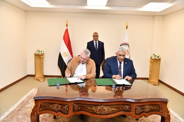وزير الإنتاج الحربي يشهد توقيع عقد تصنيع عسكري لتعزيز القدرات الدفاعية