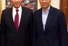 وزير الخارجية يلتقي الإعلامي الأمريكي “فريد زكريا”