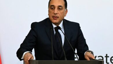 رئيس الوزراء: الدولة تولي أهمية قصوى لملفي الصحة والتعليم