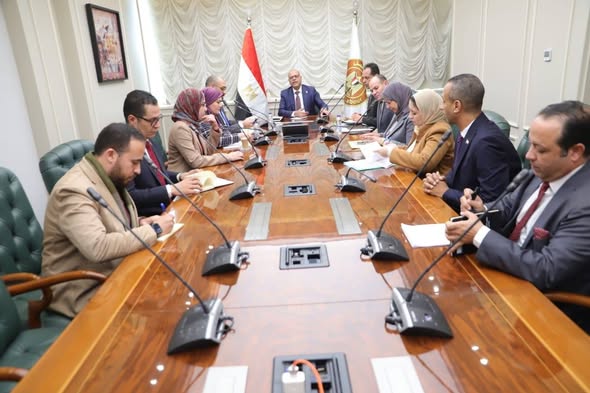وزير العمل يبحث تسريع إطلاق خدمات الوزارة على بوابة مصر الرقمية وزير العمل يبحث تسريع إطلاق خدمات الوزارة على بوابة مصر الرقمية