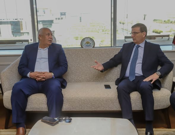 وزير الزراعة ومحافظ الوادي الجديد يبحثان تعزيز الاستثمار في مجال الإنتاج الحيواني