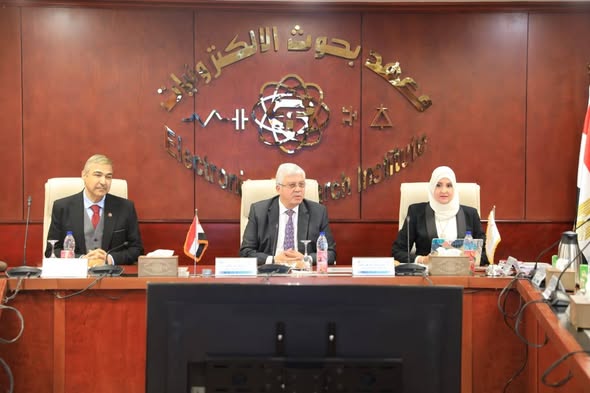 وزير التعليم العالي: تطوير البحث العلمي والتكنولوجيا ركيزة للتنمية وبناء اقتصاد معرفي