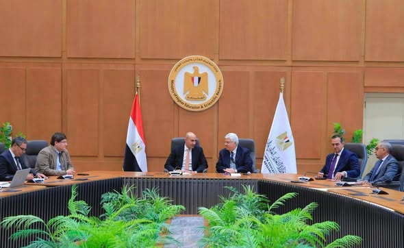 وزيرا التعليم العالي والتربية والتعليم يناقشان تطوير مشروع الشهادات المهنية في التدريس للمعلمين