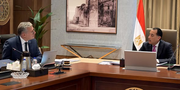 وزير البترول لـ”مدبولي”: نعمل على تعزيز الاستثمار وجذب المستثمرين الجدد