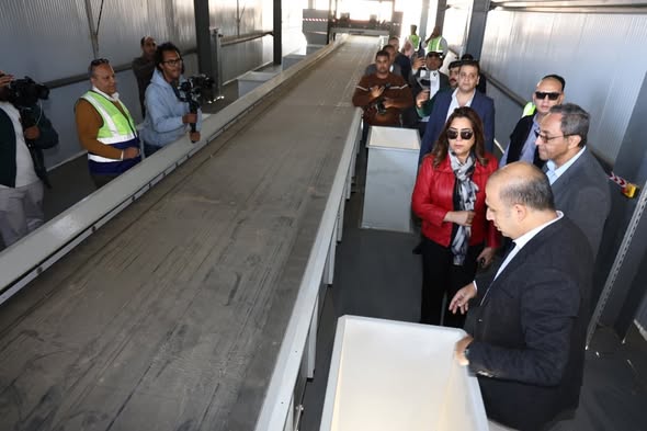 وزيرة التنمية المحلية: مصنع قوص يخلق فرص عمل خضراء ويعزز مشاركة القطاع الخاص وزيرة التنمية المحلية: مصنع قوص يخلق فرص عمل خضراء ويعزز مشاركة القطاع الخاص