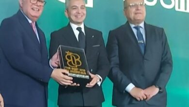 اتحاد المستثمرين الأفروآسيوي يكرم أحمد جمال تقديرًا لإسهاماته في قطاع التطوير العقاري اتحاد المستثمرين الأفروآسيوي يكرم أحمد جمال تقديرًا لإسهاماته في قطاع التطوير العقاري