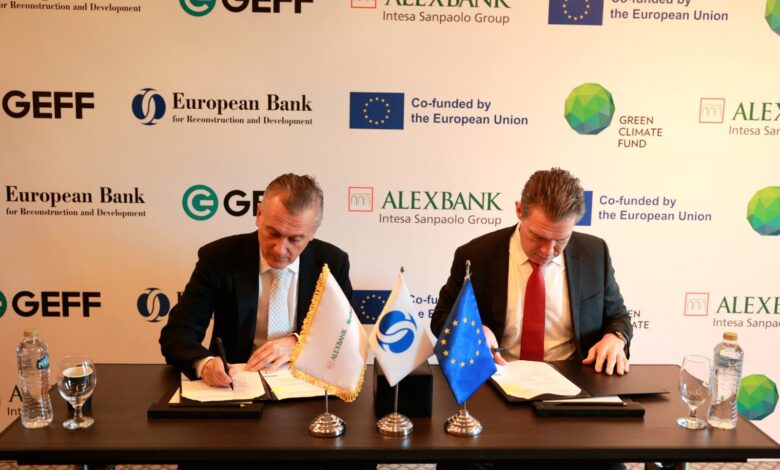 بنكا الإسكندرية والأوروبي لإعادة الإعمار يطلقان حزمة تمويل أخضر بقيمة 20 مليون دولار بنكا الإسكندرية والأوروبي لإعادة الإعمار يطلقان حزمة تمويل أخضر بقيمة 20 مليون دولار