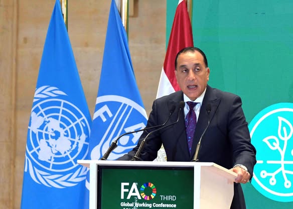 رئيس الوزراء: مصر تؤكد التزامها بتعزيز التعاون مع الفاو لتحقيق الأمن الغذائي العالمي