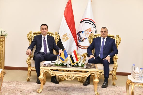 “مصر والبوسنة” يبحثان تعزيز التعاون المشترك في مجال الصناعات الدفاعية “مصر والبوسنة” يبحثان تعزيز التعاون المشترك في مجال الصناعات الدفاعية