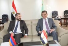 وزير الزراعة يبحث مع وزير الاقتصاد الأرميني آفاق التعاون الزراعي المشترك وزيادة فرص الاستثمار