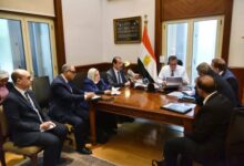 وزير الصحة يبحث مستجدات مشروع مدينة اللقاحات والبيوتكنولوجي