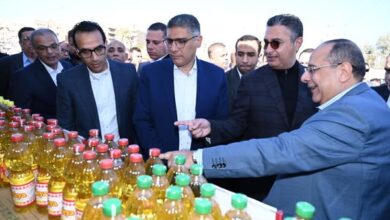 وزير التموين ومحافظ الجيزة يفتتحان سوق اليوم الواحد بحدائق الأهرام