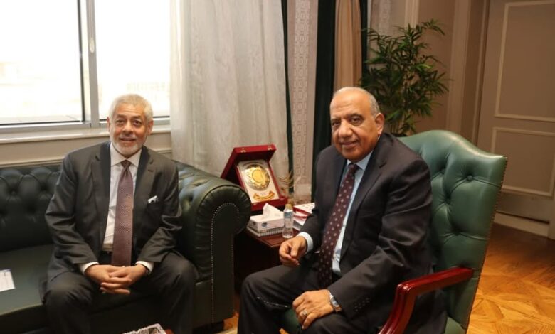 وزير الكهرباء يبحث مع “AMEA POWER” الإماراتية تعزيز التعاون في الطاقات المتجددة