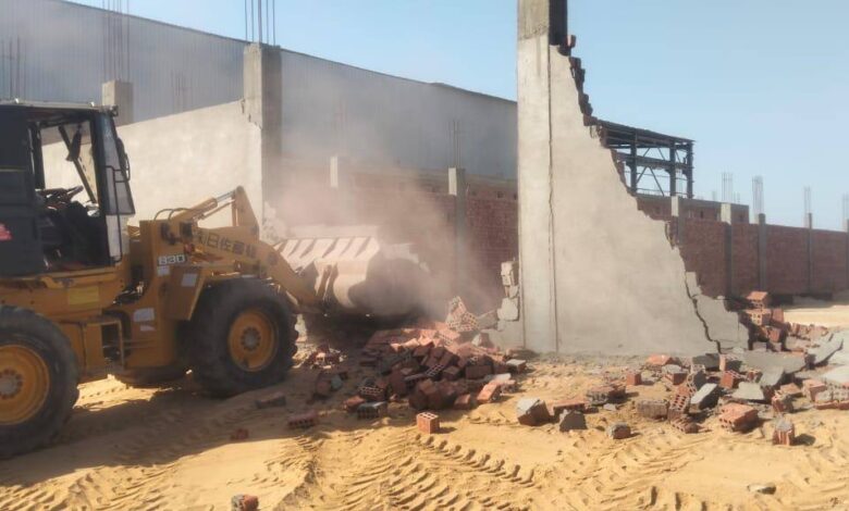 د.منال عوض: إزالة أعمال مخالفة في القاهرة والشرقية وتطبيق الإجراءات القانونية ضد المخالفين