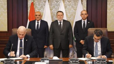 محافظ البنك المركزي يشهد توقيع شراكة لتنفيذ مبادرة “مصر معاكم” لدعم أبنـاء الشهداء والمصابين محافظ البنك المركزي يشهد توقيع شراكة لتنفيذ مبادرة “مصر معاكم” لدعم أبنـاء الشهداء والمصابين