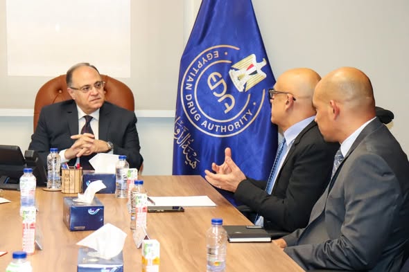 “هيئة الدواء” تبحث مع جلاسكو سميث كلاين تعزيز الشراكة ودعم توافر المستحضرات الدوائية بالسوق المصري