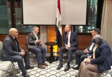 وزير الإنتاج الحربي يبحث مع شركات أمريكية ويونانية تعزيز التعاون في الصناعات الدفاعية