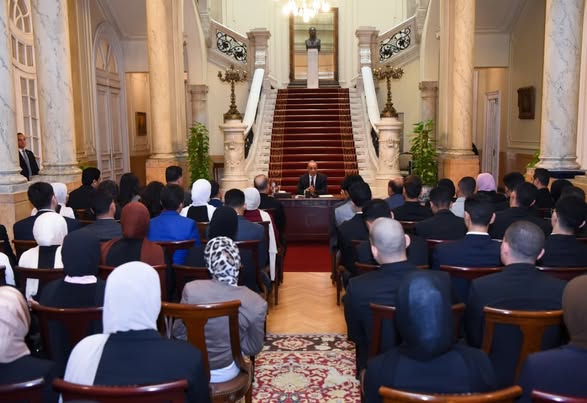 وزير الخارجية يستقبل طلبة كلية السياسة والاقتصاد بجامعة بني سويف وزير الخارجية يستقبل طلبة كلية السياسة والاقتصاد بجامعة بني سويف