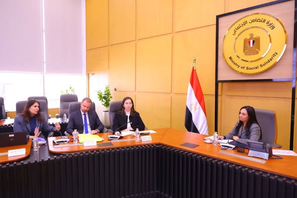 “وزيرة التضامن تلتقي بعثة البنك الدولي لمتابعة برنامج «تكافل وكرامة»