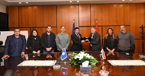 وزير الشباب والرياضة يزور نادي هليوبوليس لتهنئة المجلس الجديد