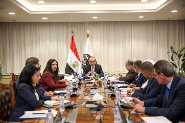 وزير قطاع الأعمال يبحث تعزيز الحوكمة والتحول الرقمي في الشركات وزير قطاع الأعمال يبحث تعزيز الحوكمة والتحول الرقمي في الشركات