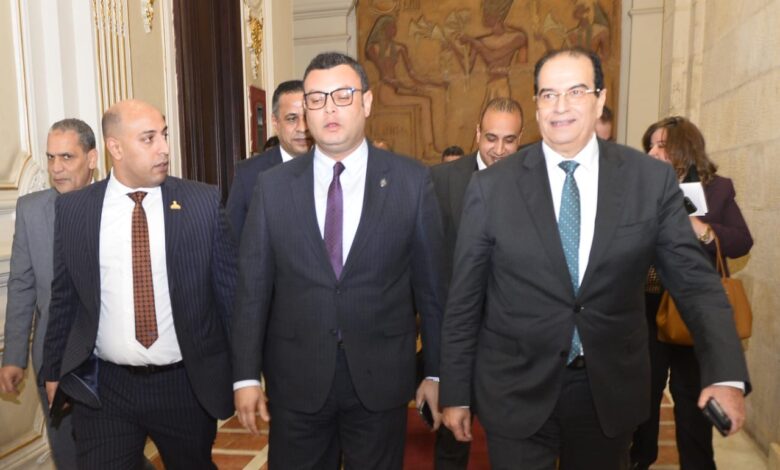 النائب محمد ثابت يطالب وزير الإسكان بحل مشكلات الصرف الصحي واستكمال مشروعات «حياة كريمة» بسوهاج النائب محمد ثابت يطالب وزير الإسكان بحل مشكلات الصرف الصحي واستكمال مشروعات «حياة كريمة» بسوهاج