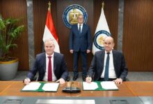 مصر توقع أول رخصة لإنتاج وقود الطائرات المستدام بتحويل زيت الطعام المستعمل