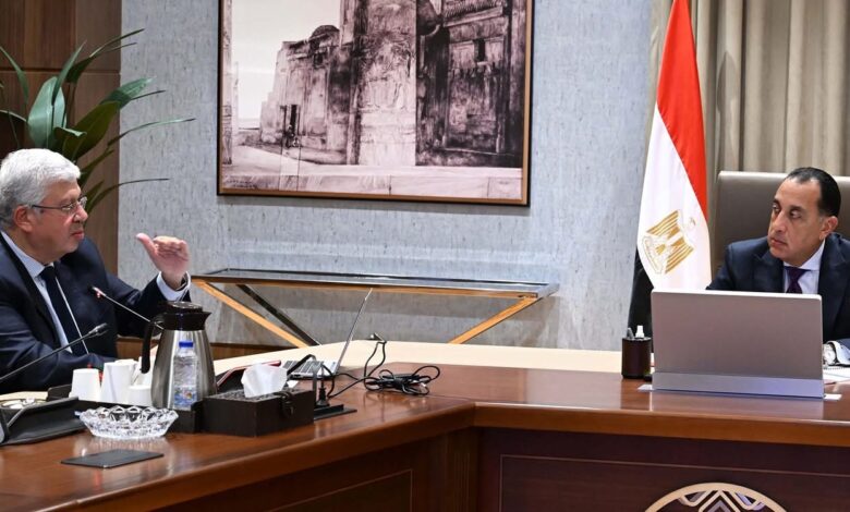 مدبولي يستعرض مع وزير التعليم نتائج مبادرة “تحالف وتنمية”.. 100 تحالف و560 جهة تتنافس على التمويل