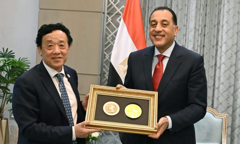 الفاو تمنح أعلى أوسمتها للرئيس السيسي تقديرًا لجهوده في دعم الأمن الغذائي الفاو تمنح أعلى أوسمتها للرئيس السيسي تقديرًا لجهوده في دعم الأمن الغذائي