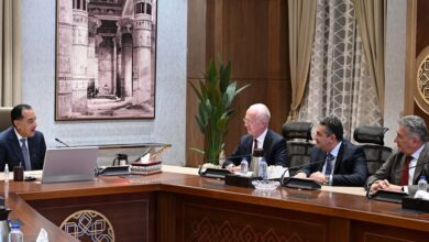 مدبولي يبحث مع رئيس مجموعة “فيكا” الفرنسية خطط التوسع في صناعة الأسمنت بالسوق المصرية مدبولي يبحث مع رئيس مجموعة “فيكا” الفرنسية خطط التوسع في صناعة الأسمنت بالسوق المصرية