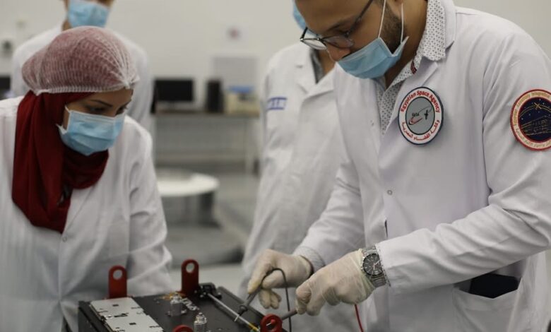 وكالة الفضاء تعلن نجاح إطلاق وتشغيل القمر الصناعي SPNEX ودخوله مداره المخصص وكالة الفضاء تعلن نجاح إطلاق وتشغيل القمر الصناعي SPNEX ودخوله مداره المخصص