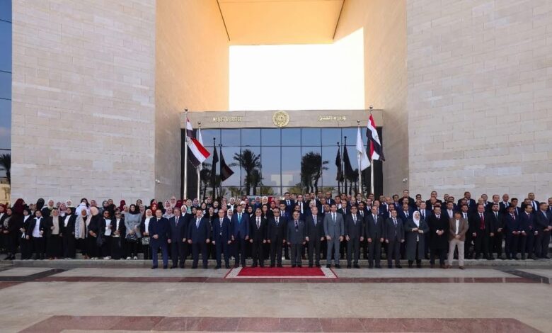 وزير العدل يشهد مراسم أداء اليمين القانونية للأعضاء الجدد بمصلحة الشهر العقاري وزير العدل يشهد مراسم أداء اليمين القانونية للأعضاء الجدد بمصلحة الشهر العقاري