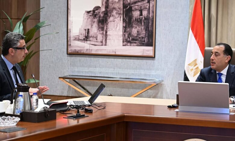 مدبولي يتابع مع وزير التموين مستجدات تطوير منظومة الدعم لتعزيز كفاءة الاستهداف وتحقيق العدالة الاجتماعية