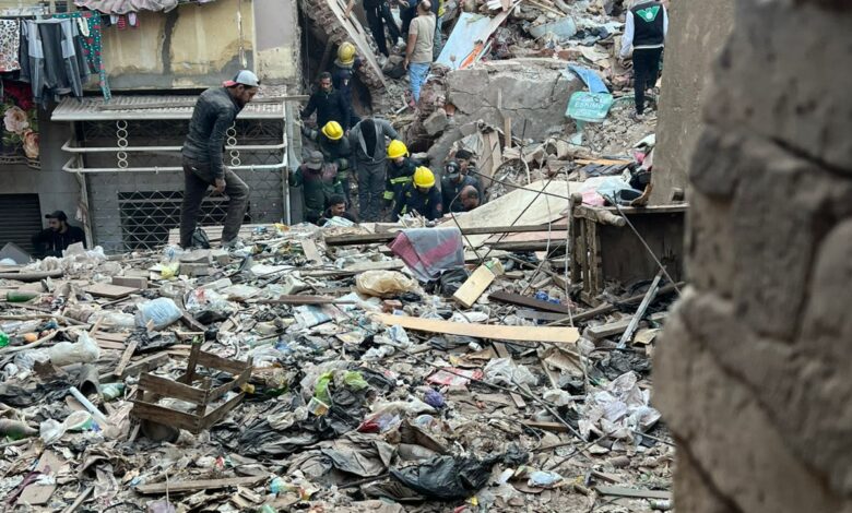 16 ضحية و11 مصابا.. آخر تطورات انهيار عقار إمبابة