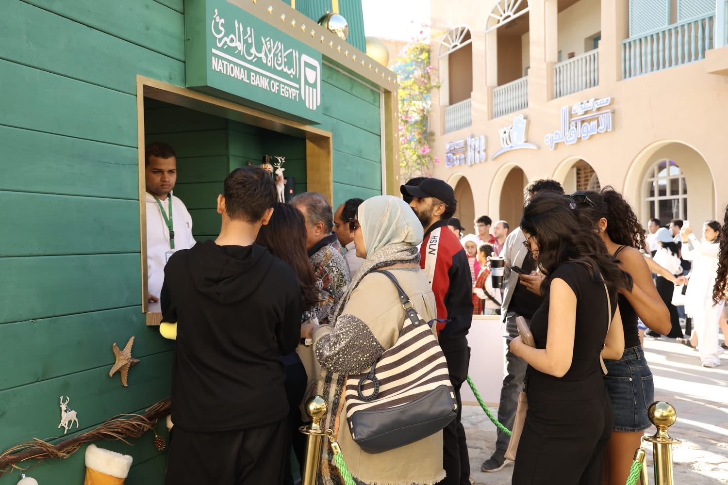 بالصور.. البنك الأهلي المصري يشارك في احتفالات رأس السنة بجناح خاص في مارينا الجونة