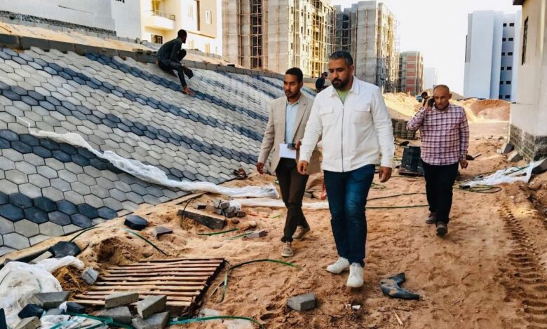 المهندس محمود مراد يتفقد المشروعات والخدمات بالعبور الجديدة لضمان الالتزام بالمواعيد والجودة المهندس محمود مراد يتفقد المشروعات والخدمات بالعبور الجديدة لضمان الالتزام بالمواعيد والجودة