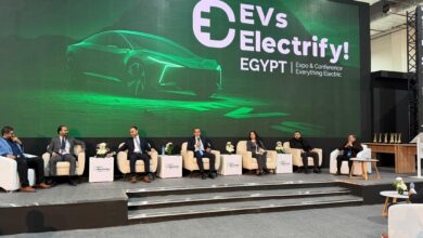 قمة مصر للسيارات الكهربائية تكشف ملامح السوق: 21 ألف سيارة وتحديات في البنية التحتية