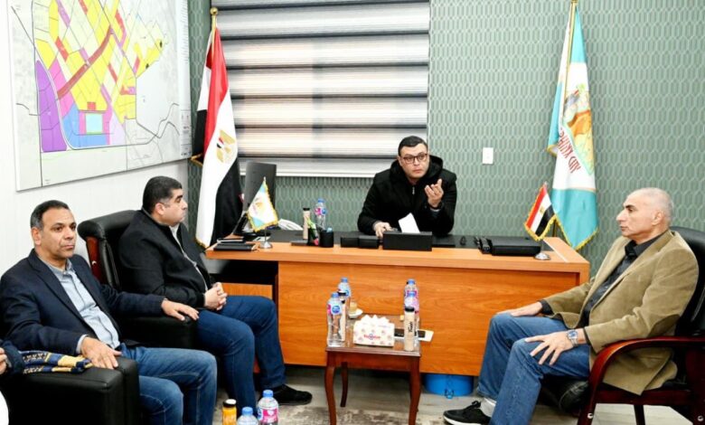 وزير الإسكان يتفقد مدينة سفنكس الجديدة ويعقد اجتماعًا لمتابعة ملفات العمل والمشروعات التنموية