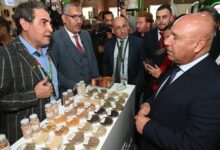 وزير الصناعة يزور جناح “قطرات الطبيعة” بمعرض فوود أفريكا 2025