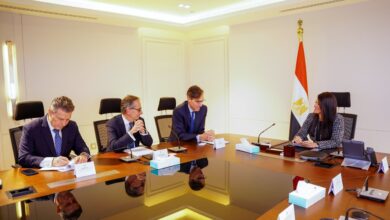 المشاط تستعرض مع البنك الأوروبي مستقبل تمويل القطاع الخاص والتحول الأخضر في مصر