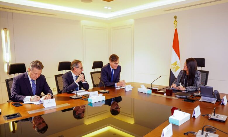 المشاط تستعرض مع البنك الأوروبي مستقبل تمويل القطاع الخاص والتحول الأخضر في مصر المشاط تستعرض مع البنك الأوروبي مستقبل تمويل القطاع الخاص والتحول الأخضر في مصر