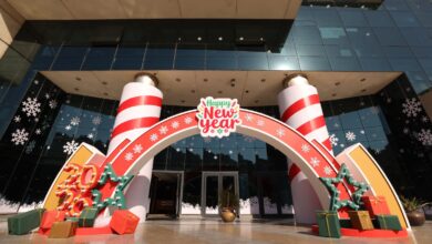 البنك الزراعي المصري يحتفل بالعام الجديد مع موظفيه وعملائه بتزيين مقره الرئيسي «صور»