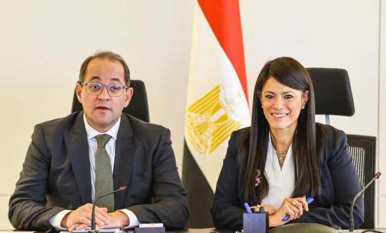 التخطيط والمالية تدرسان التطورات الدولية المرتبطة بأزمة الديون واستضافة مصر لمنتدى المقترضين التخطيط والمالية تدرسان التطورات الدولية المرتبطة بأزمة الديون واستضافة مصر لمنتدى المقترضين