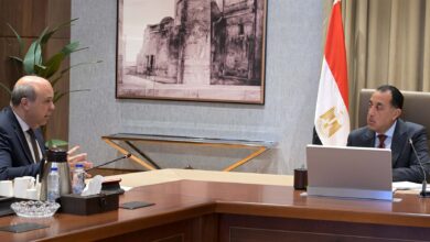 رئيس الوزراء يتابع تطوير المطارات المصرية ويبحث جذب الاستثمارات للقطاع الجوي