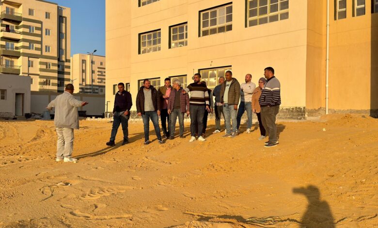 رئيس العبور الجديدة: الالتزام بالجداول الزمنية لتسليم المشروعات رئيس العبور الجديدة: الالتزام بالجداول الزمنية لتسليم المشروعات