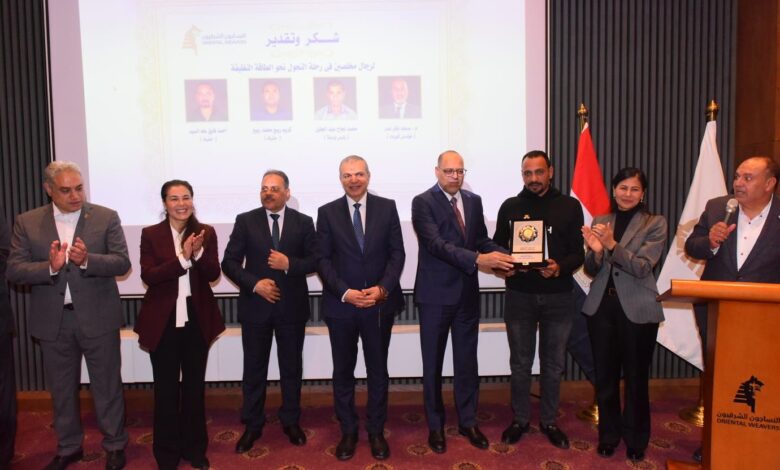 افتتاح محطتين للطاقة الشمسية بـ”النساجون الشرقيون” بالعاشر من رمضان