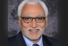  محمد بن راشد يكرم البروفيسور المصري عباس الجمل بجائزة نوابغ العرب للهندسة والتكنولوجيا 2025