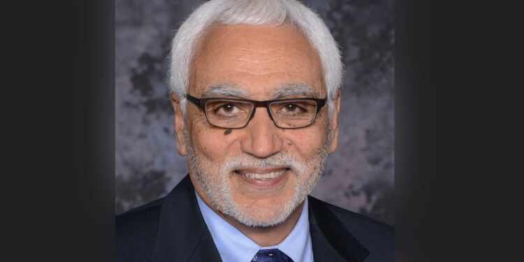 محمد بن راشد يكرم البروفيسور المصري عباس الجمل بجائزة نوابغ العرب للهندسة والتكنولوجيا 2025 محمد بن راشد يكرم البروفيسور المصري عباس الجمل بجائزة نوابغ العرب للهندسة والتكنولوجيا 2025