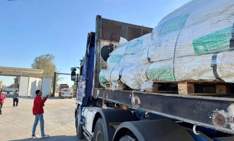 عبور حزمة مساعدات سعودية جديدة إلى غزة عبر منفذ رفح