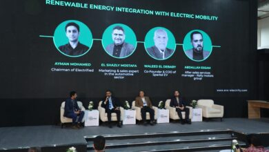 انطلاق جلسة “دمج الطاقة المتجددة مع التنقل الكهربائي” ضمن فعاليات اليوم الثالث لقمة مصر الدولية لوسائل النقل الكهربائية